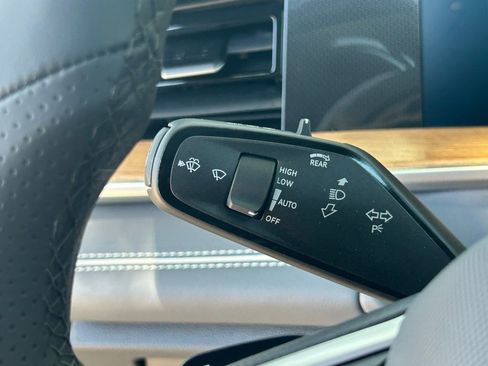 New 2026 Volkswagen Tiguan SEL R-Line AWD/4WD image 27