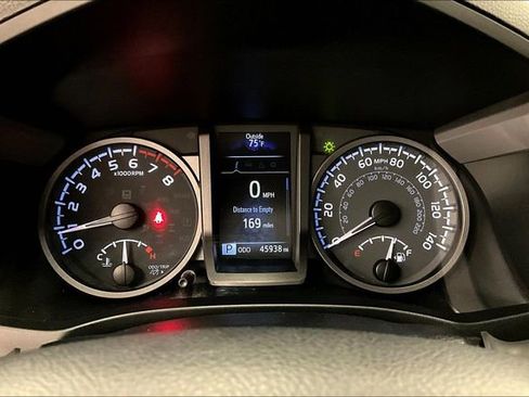 Used 2023 Toyota Tacoma TRD Off-Road w/ Technology Package image 28