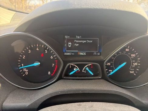 Used 2017 Ford Escape Titanium image 27