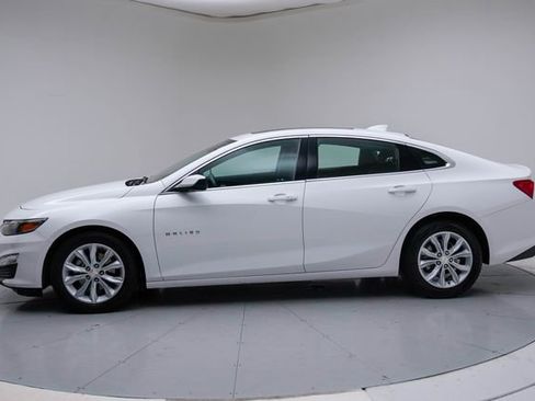 Used 2024 Chevrolet Malibu LT image 2