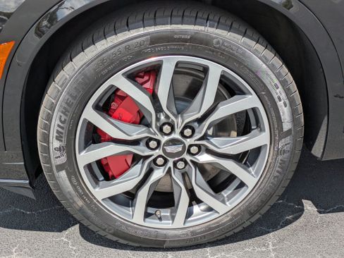 Used 2025 Cadillac XT6 Sport w/ Platinum Package AWD/4WD image 10