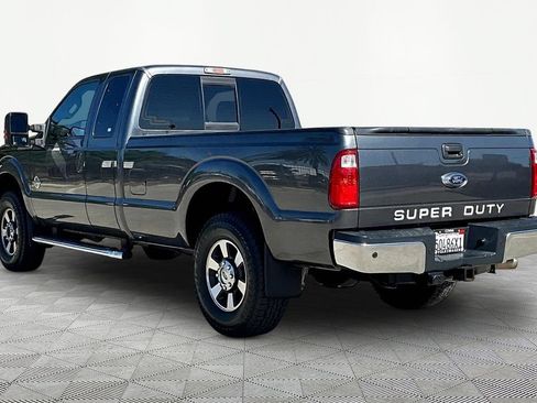 Used 2015 Ford F250 Lariat w/ Lariat Interior Package AWD/4WD image 4