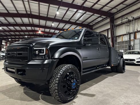 Used 2007 Ford F550 4x4 Crew Cab Super Duty image 8