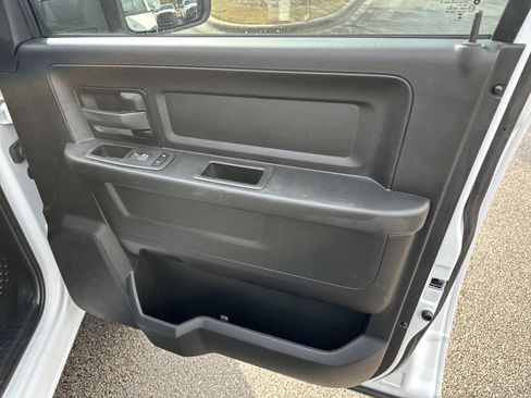 Used 2024 RAM 3500 Tradesman w/ Chrome Appearance Group image 14