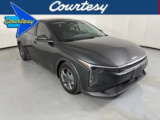 Used 2025 Kia K4 FWD video 1