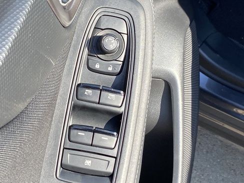 Used 2022 Subaru Forester Premium AWD/4WD image 46