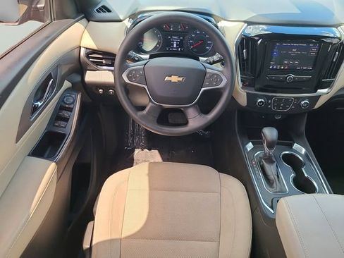 Used 2023 Chevrolet Traverse LS FWD image 11