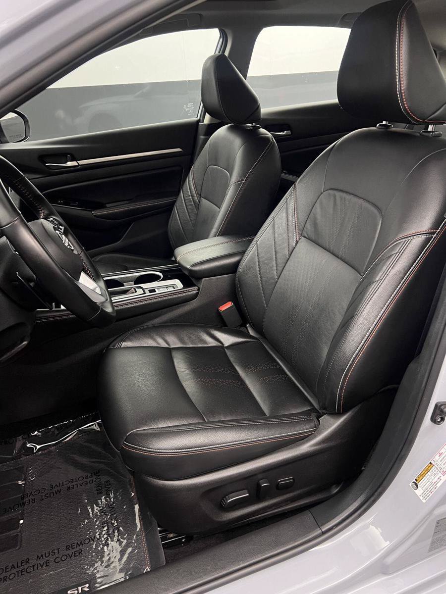 Used 2025 Nissan Altima 2.5 SR w/ SR Premium Package AWD/4WD image 4