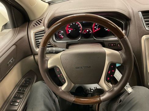 Used 2013 GMC Acadia Denali image 9