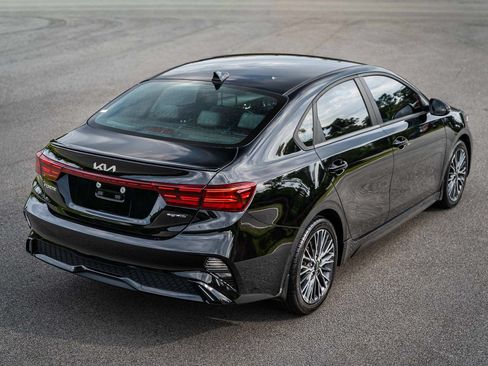 Used 2023 Kia Forte GT-Line w/ GT-Line Technology Package FWD image 9