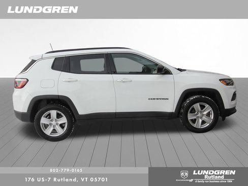 Used 2022 Jeep Compass Latitude w/ Convenience Group image 2