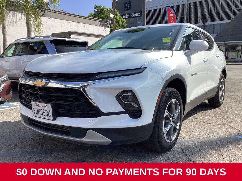 Used 2025 Chevrolet Blazer LT AWD/4WD image 1