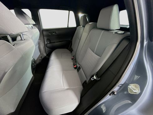 Used 2024 Toyota Corolla Cross SE image 25