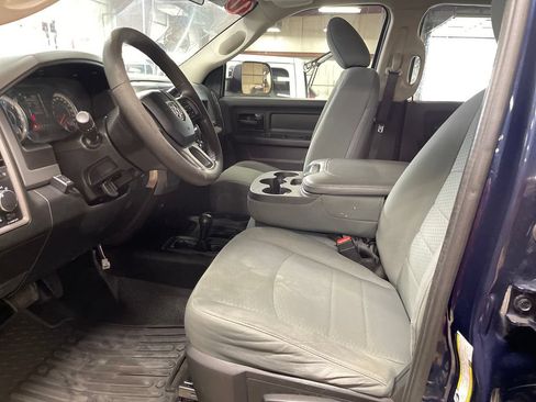 Used 2017 RAM 3500 Tradesman w/ Chrome Appearance Group AWD/4WD image 14