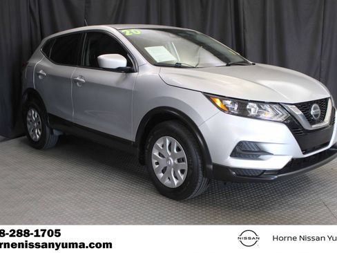 Used 2020 Nissan Rogue Sport S FWD image 1