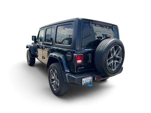 Used 2024 Jeep Wrangler Unlimited AWD/4WD image 22