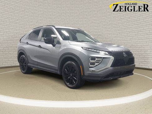 Used 2024 Mitsubishi Eclipse Cross AWD image 3