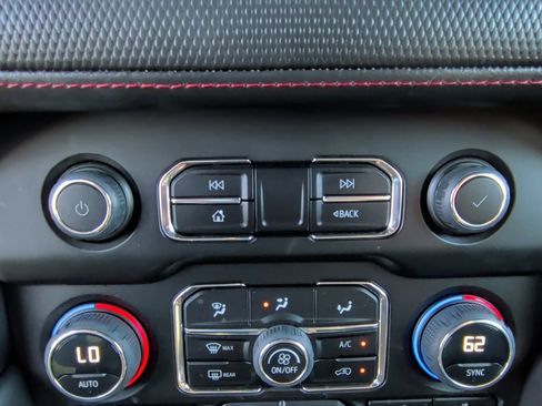 Used 2023 Chevrolet Tahoe RST w/ Luxury Package AWD/4WD image 31