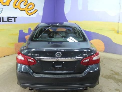 Used 2018 Nissan Altima 2.5 SV FWD image 7