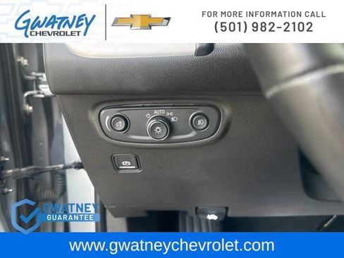 Used 2024 GMC Terrain SLT AWD/4WD image 19