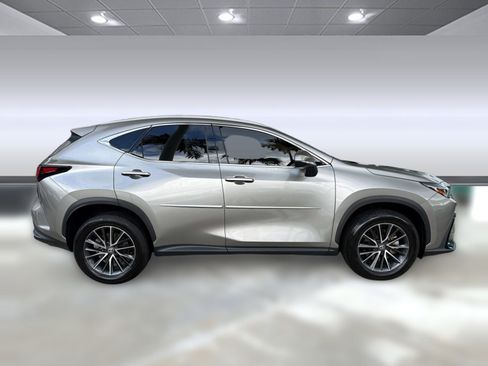 Used 2025 Lexus NX 250 FWD w/ Cold Area Package image 8