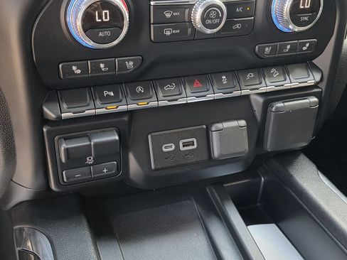 Used 2019 GMC Sierra 1500 AT4 w/ AT4 Premium Package AWD/4WD image 20