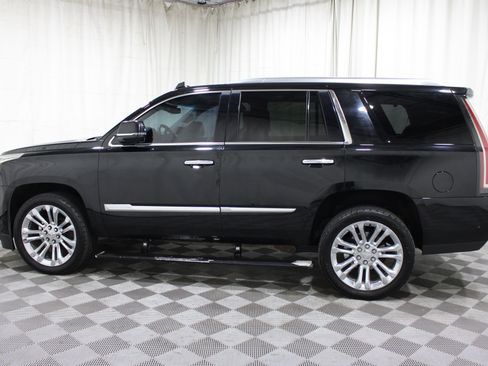 Used 2019 Cadillac Escalade Premium Luxury w/ LPO, Radiant Package AWD/4WD image 33
