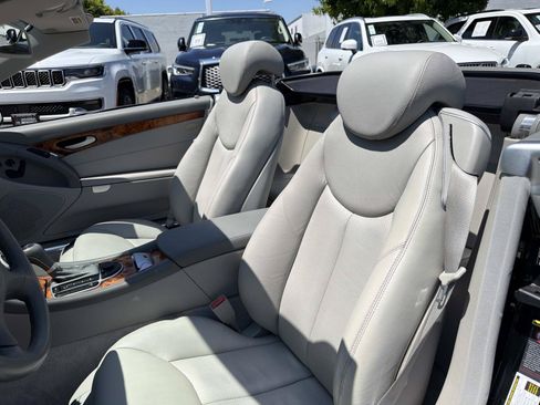 Used 2007 Mercedes-Benz SL 550 image 13