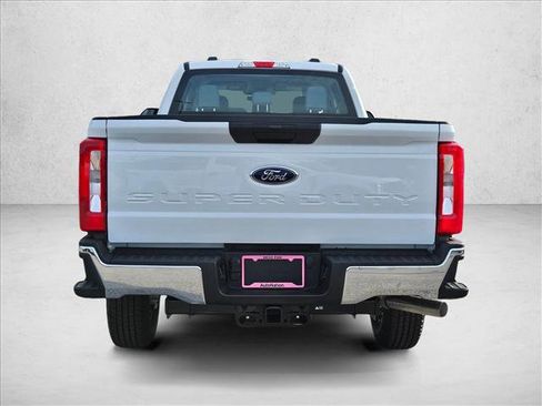 New 2026 Ford F250 XL w/ XL Chrome Package AWD/4WD image 8