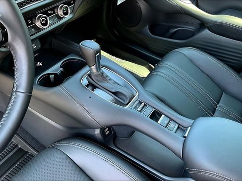 New 2026 Honda HR-V EX-L image 16