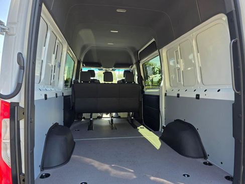 New 2026 Mercedes-Benz Sprinter 2500 image 17