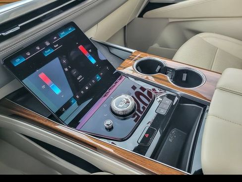 Certified 2025 Cadillac Escalade Sport Platinum w/ LPO, Floor Liner Package AWD/4WD image 26