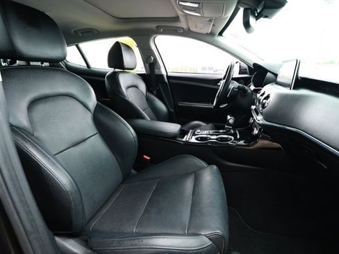 Used 2019 Kia Stinger Premium AWD/4WD image 31