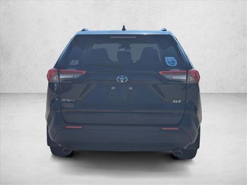 Used 2019 Toyota RAV4 XLE w/ Convenience Package image 6
