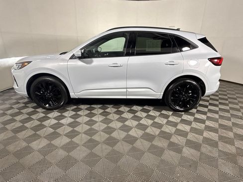 Used 2025 Ford Escape ST-Line Elite w/ Premium Technology Package AWD/4WD image 7