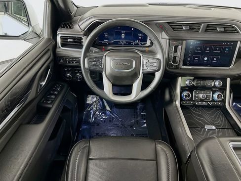 Used 2023 GMC Yukon Denali AWD/4WD image 24