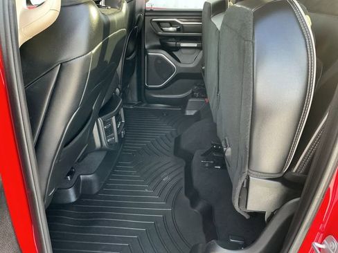 Used 2019 RAM 1500 Laramie image 40