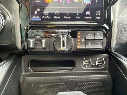 Used 2023 RAM 1500 Laramie AWD/4WD image 20