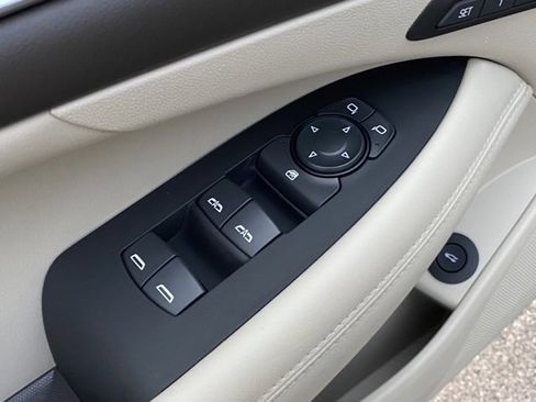 Used 2019 Buick LaCrosse Premium w/ Dynamic Drive Package image 12