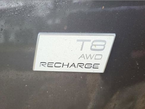 Used 2024 Volvo XC90 T8 Plus w/ Protection Package image 10