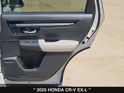 Used 2025 Honda CR-V EX-L image 27