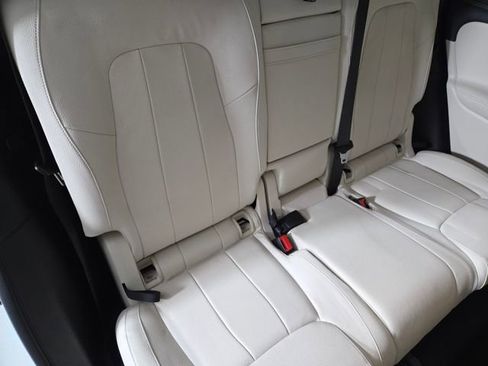 Used 2022 Mercedes-Benz GLB 250 GLB 250 image 21