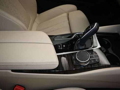 Used 2023 BMW 530i w/ Premium Package RWD image 22