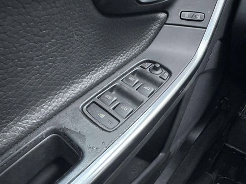 Used 2012 Volvo S60 T5 FWD image 26