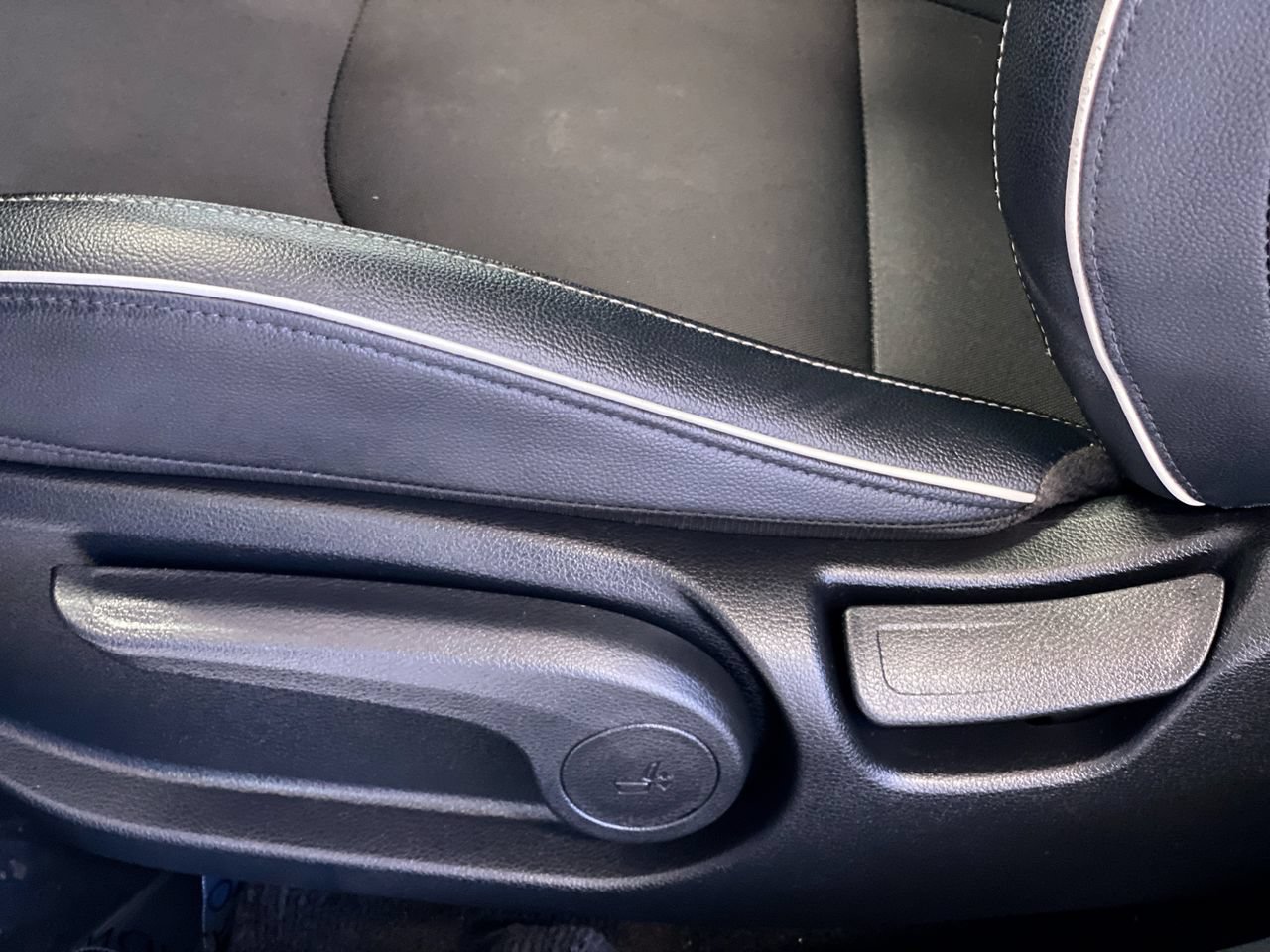 Certified 2023 Kia Forte GT-Line FWD image 17