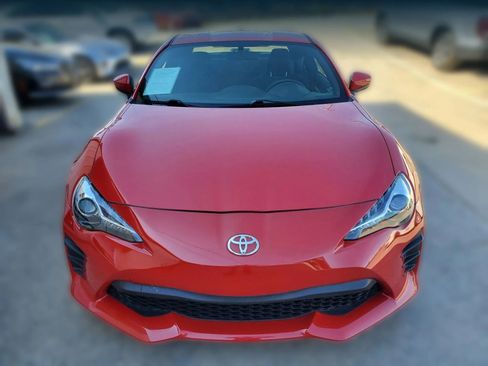 Used 2017 Toyota 86 image 13