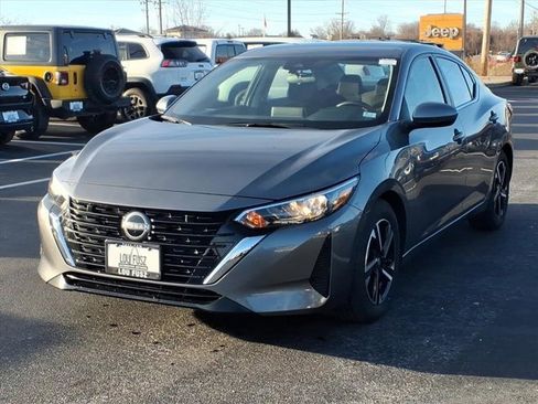 Used 2024 Nissan Sentra SV image 2