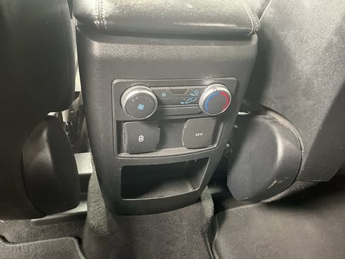 Used 2020 Ford Explorer XLT w/ Equipment Group 202A AWD/4WD image 16