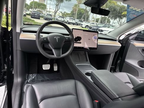 Used 2023 Tesla Model Y Performance AWD/4WD image 35