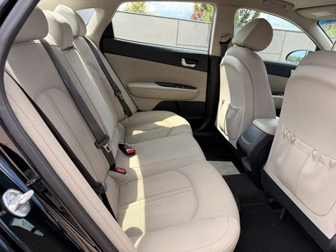 Used 2018 Kia Optima LX w/ 17" Alloy Wheels Package FWD image 20